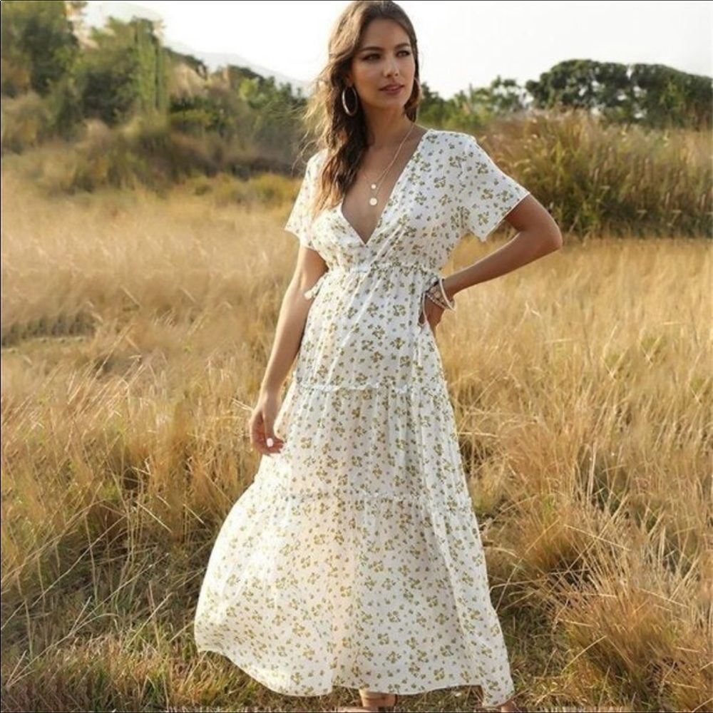 Last One! Medium Floral Maxi V-neck Bohemian Tiered Ruffle Short Sleeve Dress
